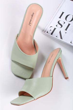 Belle Women